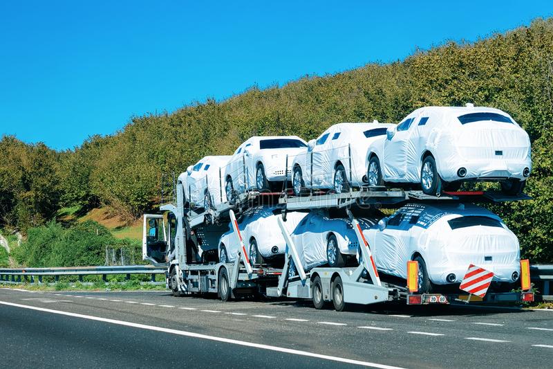 You are currently viewing Tips for Selecting Reliable Vehicle Transport Companies: A Guide for Vehicle Owners